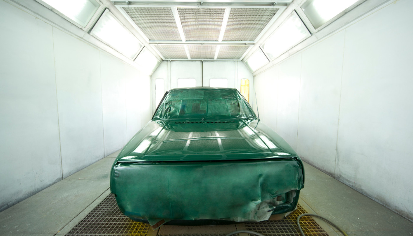 Qui propose le meilleur prix pour la conception d’une cabine de peinture automobile sur-mesure ?